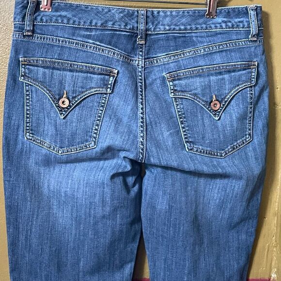 Gap vintage Curvy flare leg size 12L regular wash jeans. 32.5” inseam. - Picture 5 of 9